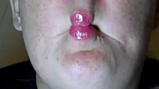 Lip gurning