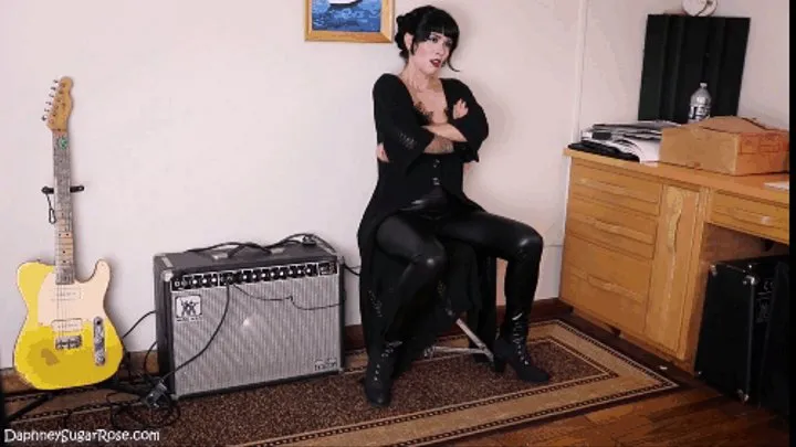 * 854x480p * Emergency Science Meeting Has Goth Girl Transformed Into Feline Seductress Cat Woman