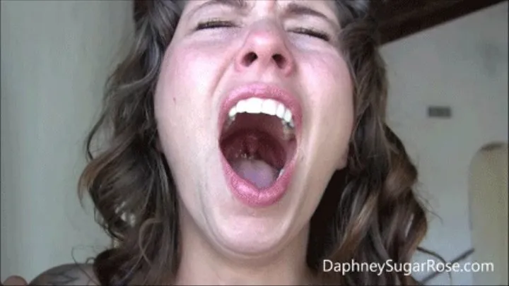 * 854x480p * Deep Throat View Summer Yawning