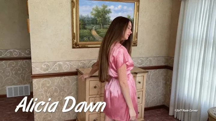 Alicia Dawn 4 Minute Strips Nude Tease