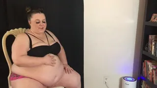 SexySignatureBBW Still Getting Bigger Weigh Inn And Belly Ach!