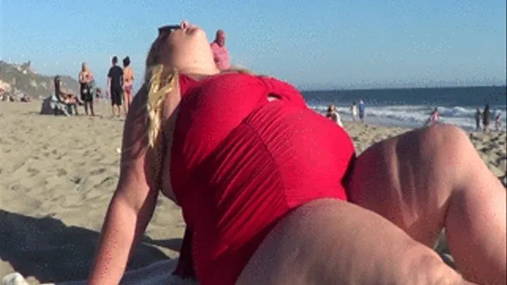 SexySignatureBBW Baywatch Babe (Beach Reactions)