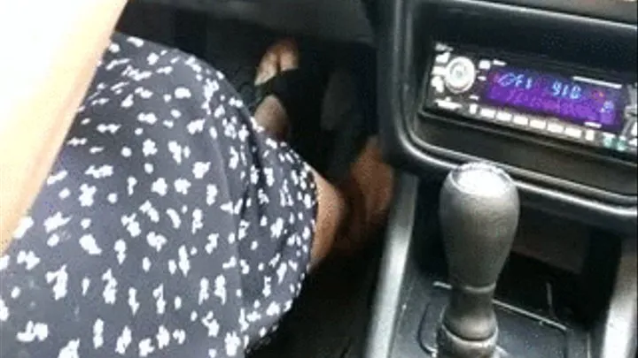 Fast driving in very used Birkenstock slippers and barefoot