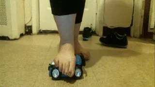 BAREFOOT ATV TOY CRUSH