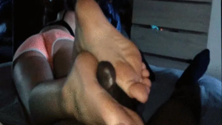 Arched Soles Footjob Leads to Explosive Cumshot. (SOUND)