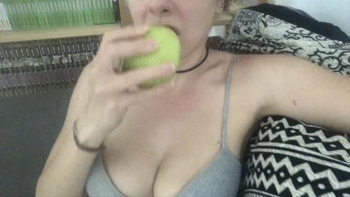 Eating green apple