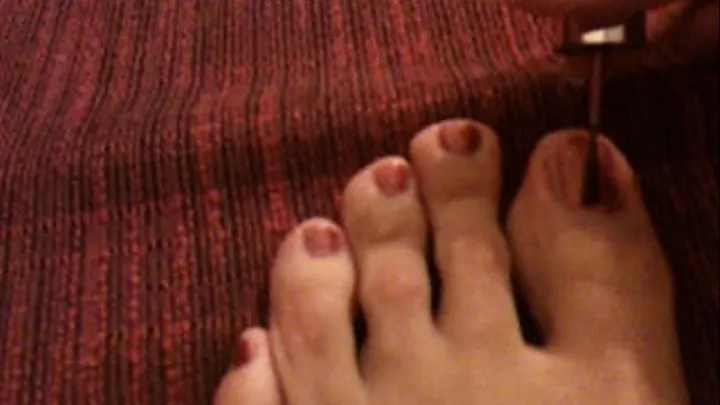 Feet nail polish