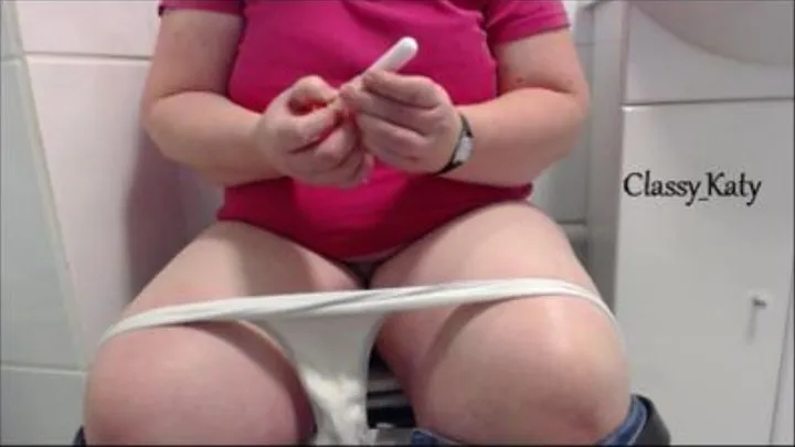 Katy's time of the month - tampon, tinkle and fart