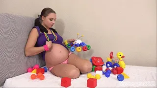 Alyssa Fucks Herself with 's Toys!