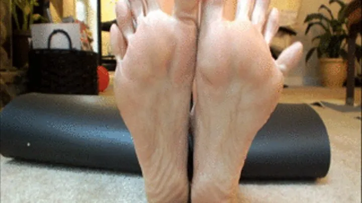 pink soles and toe spreads