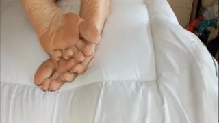 bed soles and toe spreads