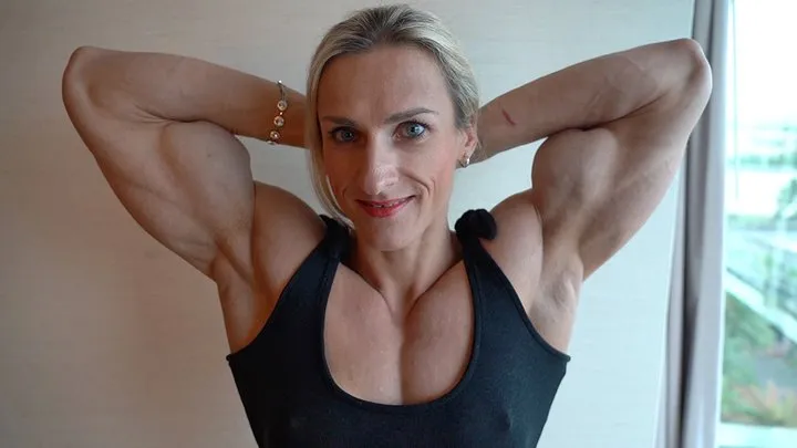 Lenka's INSANE Bicep Peaks!