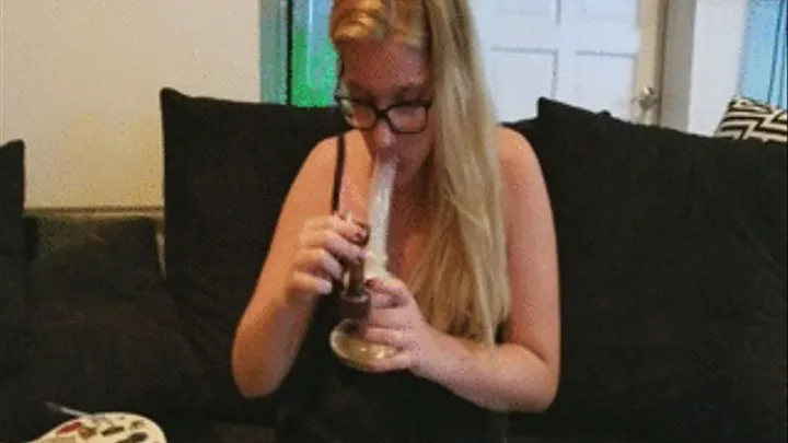 Dollar Tree BREE: Nerd in Glasses - BONG RIPS & TOE SUCKING in BLUE JEANS