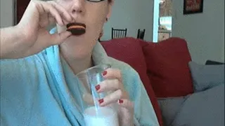 Oreo Eating and Milk Pouring