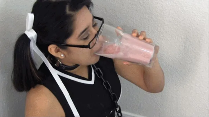 Cheerleader eRica drinks a cum smoothie made from frozen cum cubes!!