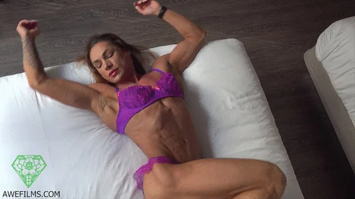 Diana Schnaidt - Shredded Muscle ControL