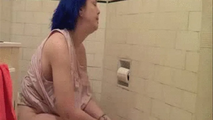 Punk girl on home toilet!