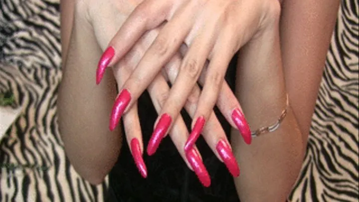 red nailshow