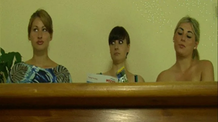 ff - 3 GIRLS UNDER TABLE FOR A PLAY