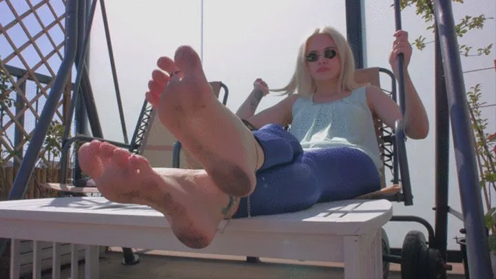 Khaleesi Daenerys - Lick My Feet - Russian Language