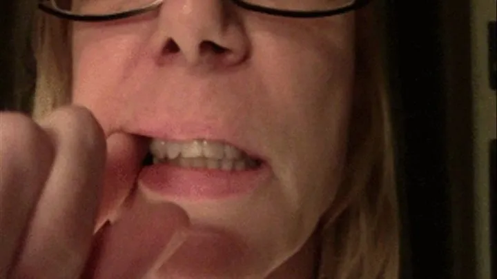 Milf Loves To Finger Brush Gums