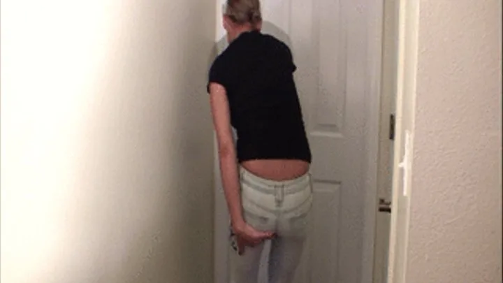 A Desperate Moment: Locked Out & Undiapered, Courtney Messes Her Pants