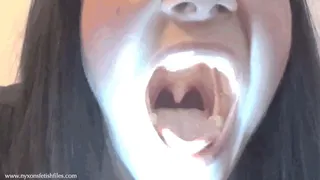 Nyxon's Mouth Tour & Lipstick Application