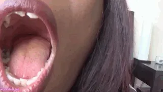 Sammi Ross Shows You Her Mouth HD