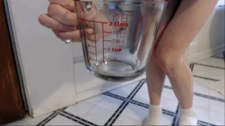 Fill a measuring cup to the top! Surprise Ending!