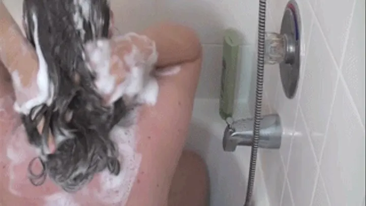 Scrubby Hair in the Tub