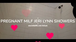 Pregnant MILF Jeri Lynn Showers