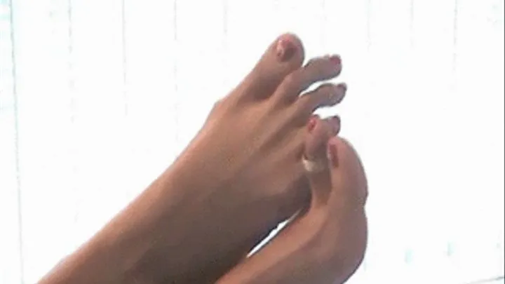 Dani long grabby toes