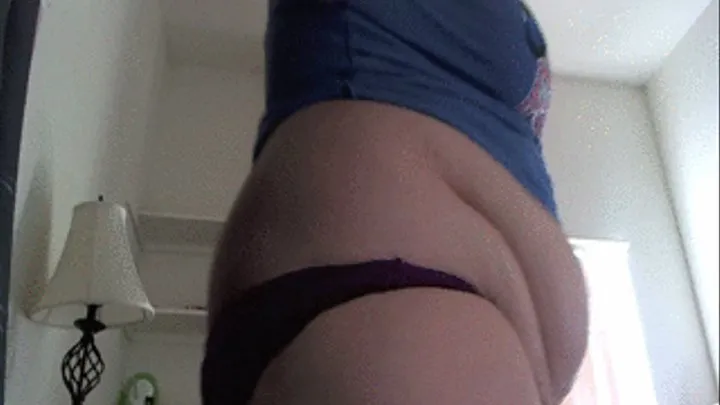 Showing off my plump ass