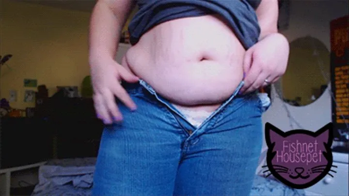 Jiggling In Jeans