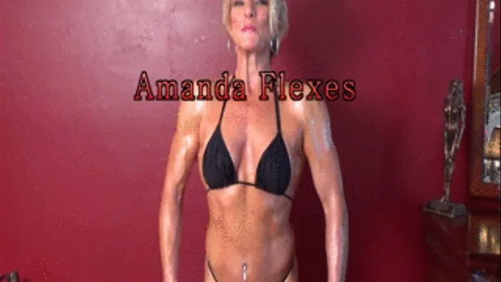 AMANDA FLEXES 2