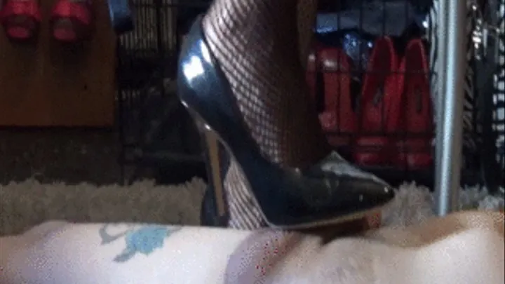 Shoejob with my black high heels