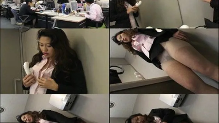 Office Lady Scratches her Pussy by the Sink! - Part 1