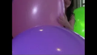Giant Ballon Play and Pin Pop