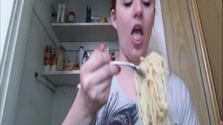 Eating a whole pan of pasta in under 5 minutes