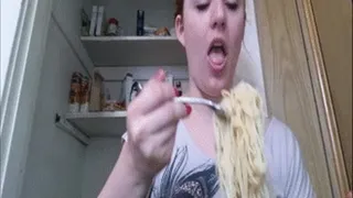 Eating a whole pan of pasta in under 5 minutes