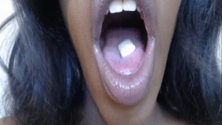 Extreme Close Up chewing gum