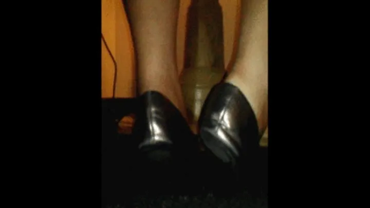 Shoeplay in worn Silver Flats 2