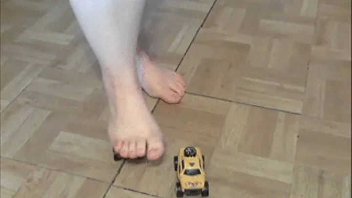 My feet VS cars