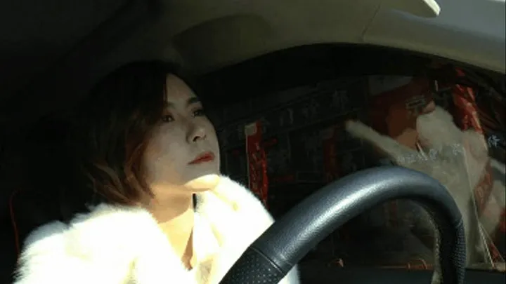 Goddess Belinda Sexy driving pedal pumping part2 YCTT 19010603-2