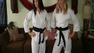 Rematch Competitie Female Fighting for Pins in Judo Gi! Julie Squeeze vs Kristiana