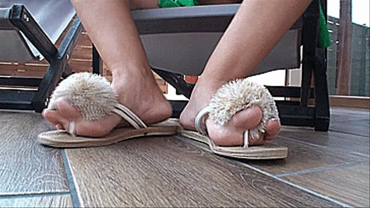 barefoot big feet