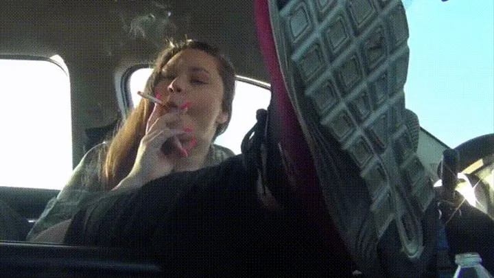 Passenger Gets Foot In Face While Smoking ~ MissDias Playground