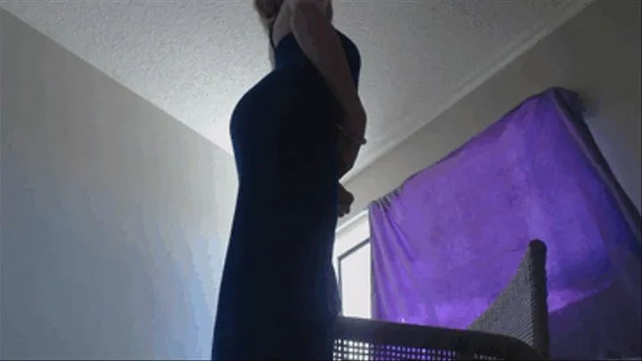 Ass pumping in tight dress