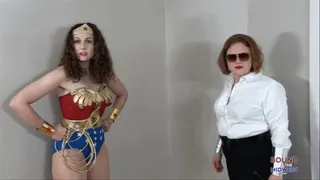 WONDER WOMAN VS FAUSTA