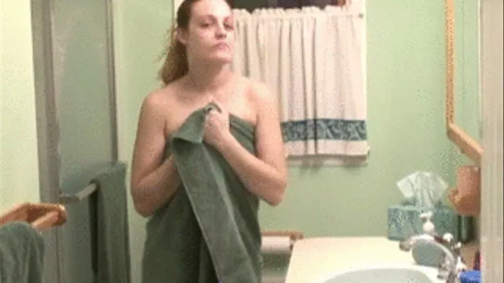 Lusty brunette makes a great shower video